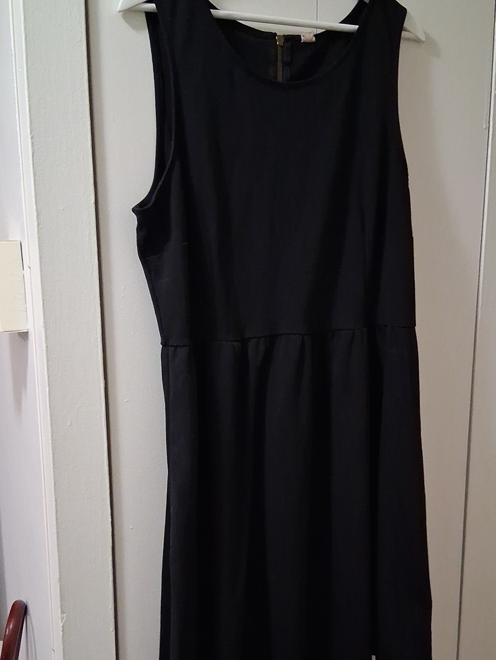 Old Navy Black Sleeveless Midi Dress